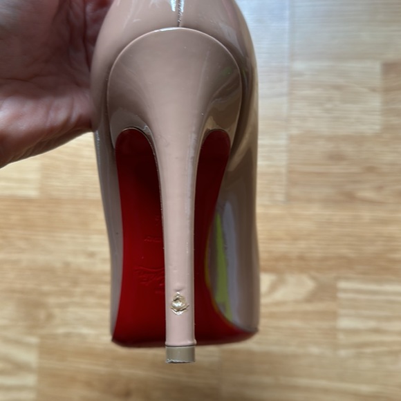 Christian Louboutin Pigalle 100 Nude Patent Leather (size 37.5 EU) - Picture 10 of 16